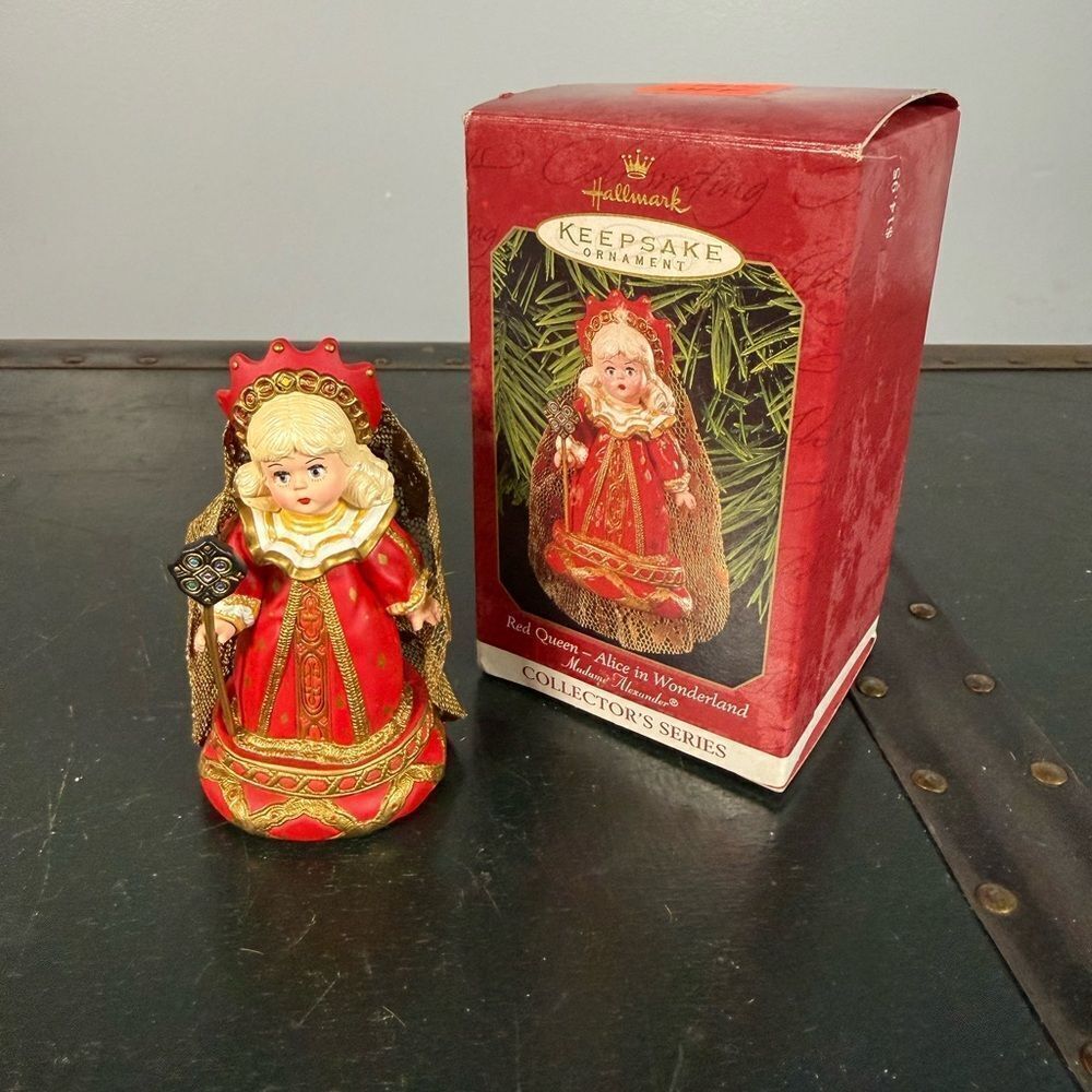 Hallmark Keepsake Ornaments Madame Alexander Red Queen Alice in Wonderland 1999